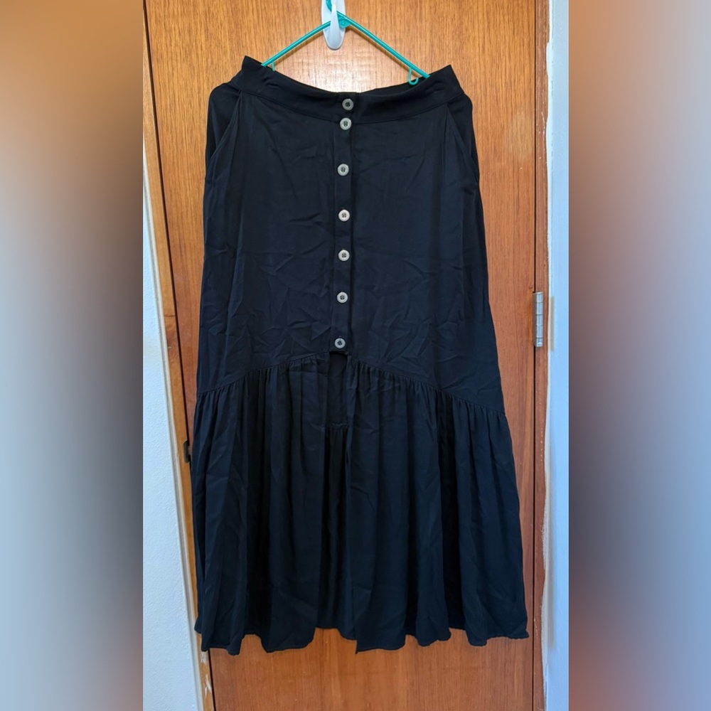 RS Black Midi Skirt with buttons and a slit in the front